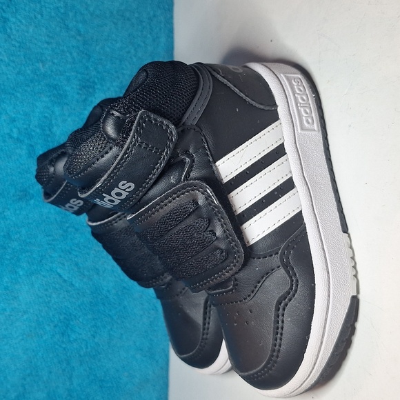 Adidas High Tops Toddler High Top Adidas Hoops Mid AC  Kid's Shoes 6  LIKE NEW - Picture 3 of 8